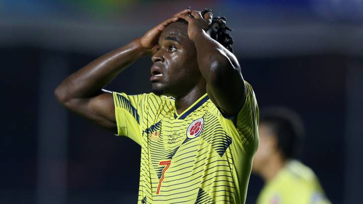 Duván Zapata explicó por qué no cobro penal en la serie de Colombia ante Chile por Copa América.