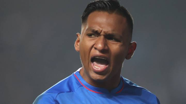 Alfredo Morelos en un partido por la Liga de Escocia con el Rangers