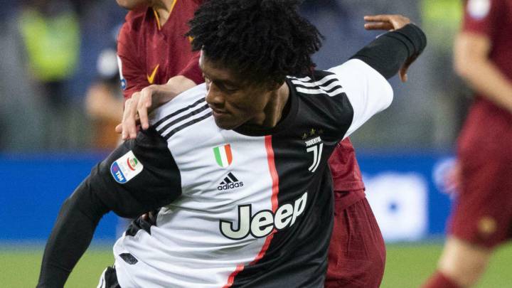 Juan Guillermo Cuadrado ante la Roma