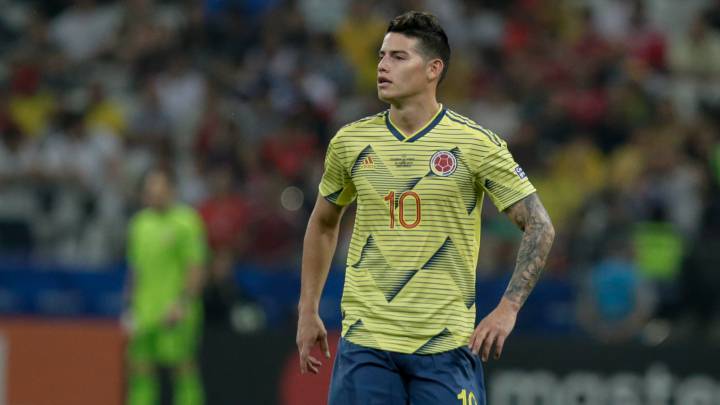 James Rodríguez durante un partido con la Selección Colombia por Copa América.