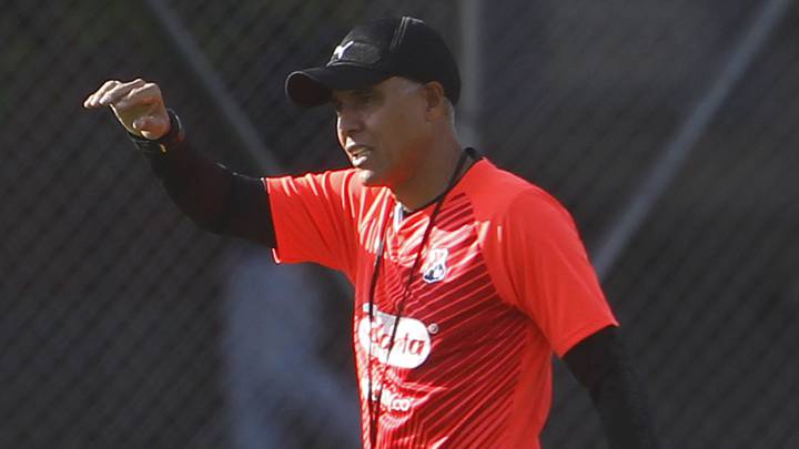 Alexis Mendoza con el reto de llevar al DIM al título