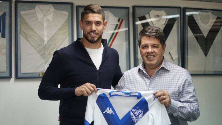 Matías De los Santos firma con Vélez