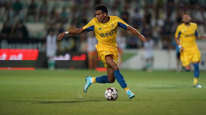 Luis Díaz ante Betis