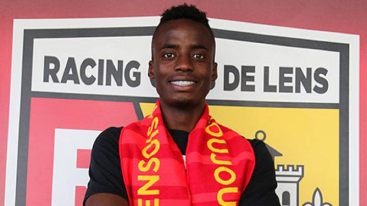 Jader Valencia, delantero del Lens