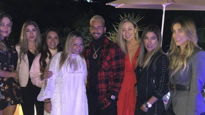 El cantante Maluma estuvo en una fiesta en la ciudad de Medellín junto a la modelo y empresaria Daniela Ospina