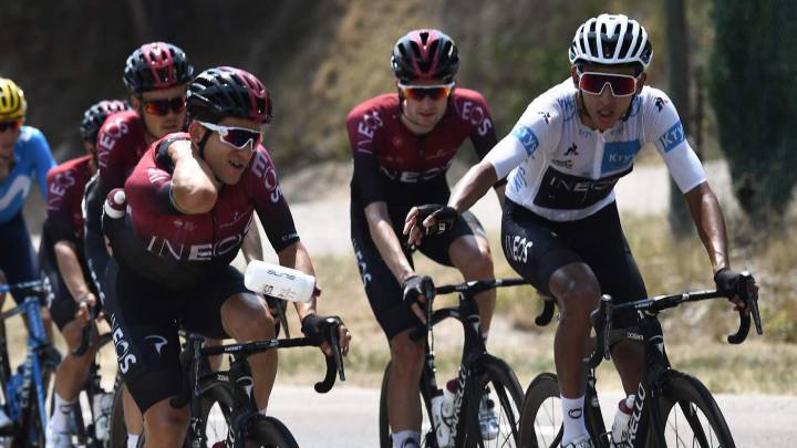 Geraint Thomas y Egan Bernal durante una etapa del Tour de Francia.