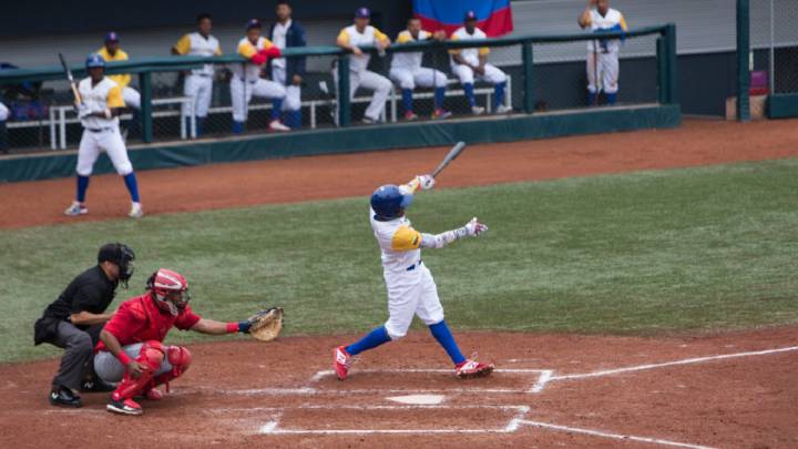 Colombia vence a Cuba en béisbol y hace historia