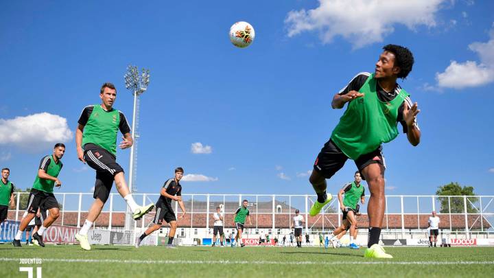 Sarri tiene varios planes para Cuadrado. Pretemporada importante