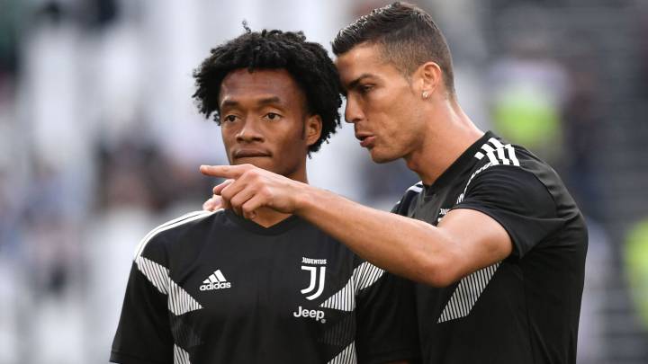 Juan Guillermo Cuadrado y Cristiano Ronaldo con Juventus
