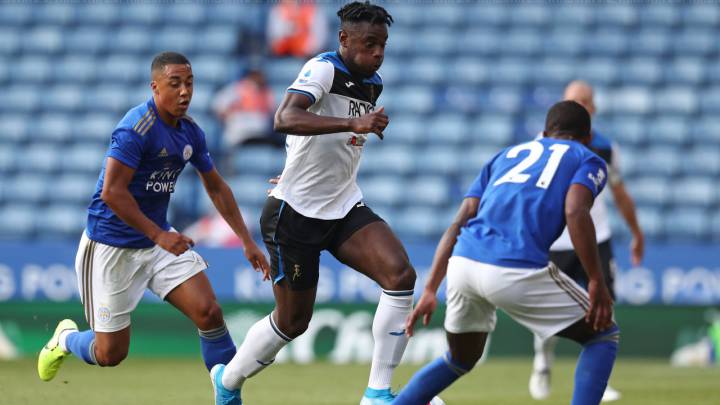 Duván Zapata durante un partido amistoso de Atalanta.