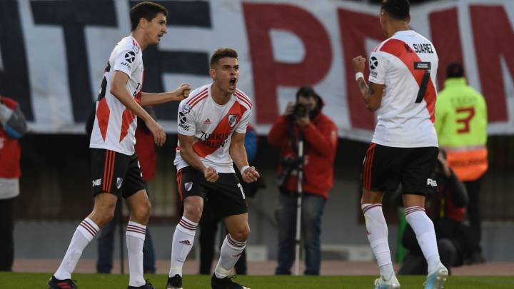 Rafael Santos Borré anotó gol en triunfo de River Plate sobre Lanús por Superliga Argentina.