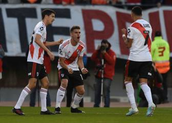 Santos Borré abre la goleada de River en el Monumental