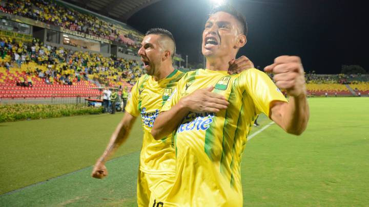 Jhon Pérez y Sergio Romero, jugadores del Bucaramanga
