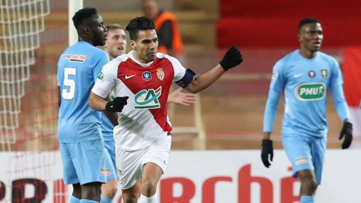 Falcao celebra un gol ante Metz por en la Copa de Francia