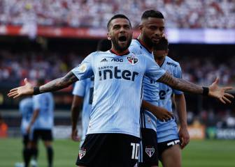 Dani Alves marca su primer gol con la '10' en el Sao Paulo