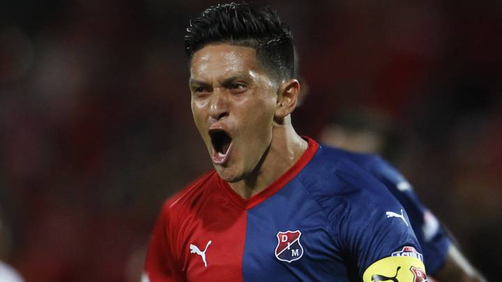 Germán Cano celebra un gol con Independiente Medellín en la Liga Águila