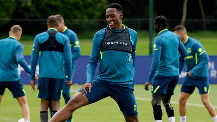 Yerry Mina, a extender su racha de arco en cero con el Everton.