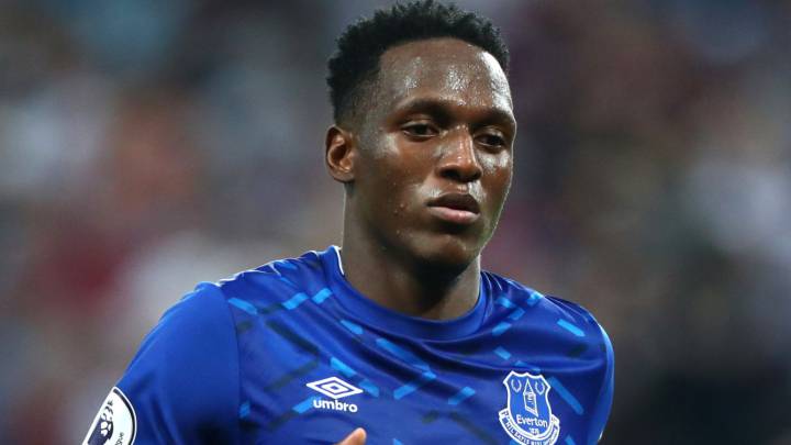 Yerry Mina durante el partido entre Everton y Aston Villa