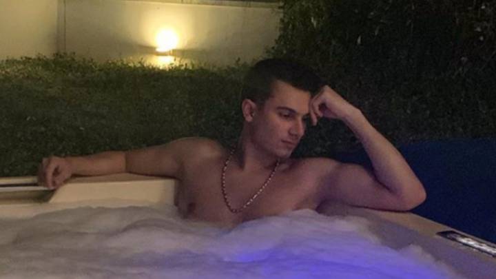 Pipe Bueno y su destape desde Punta Cana. El reconocido cantante de música popular publicó una foto en la que cumplió a un reto que es viral