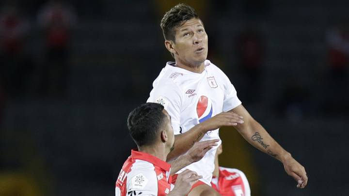 Rafael Carrascal ante Santa Fe en la Liga Águila
