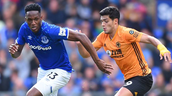 Yerry Mina fue titular del Everton ante el Wolverhampton