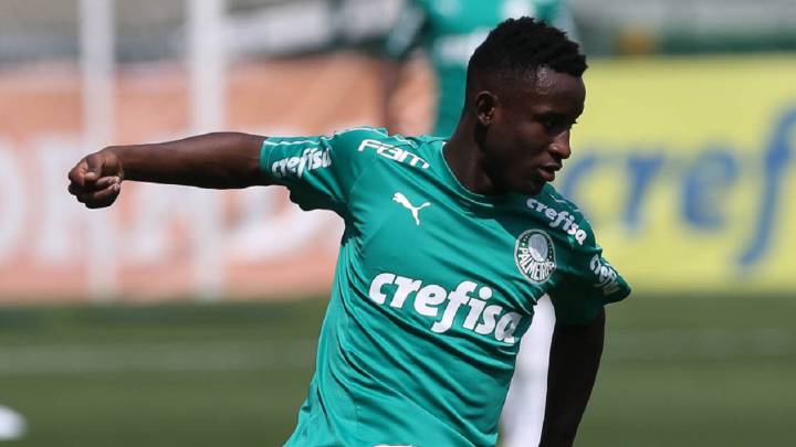 Iván Angulo entrena con Palmeiras, esperando su debut en Brasil