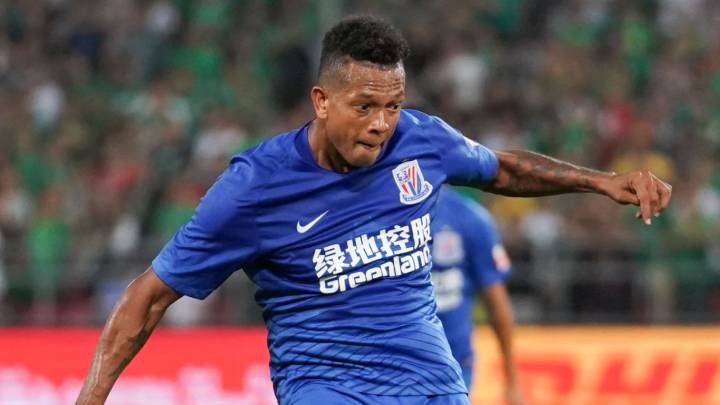 Fredy Guarín en partido con el Shanghai Shenhua de China