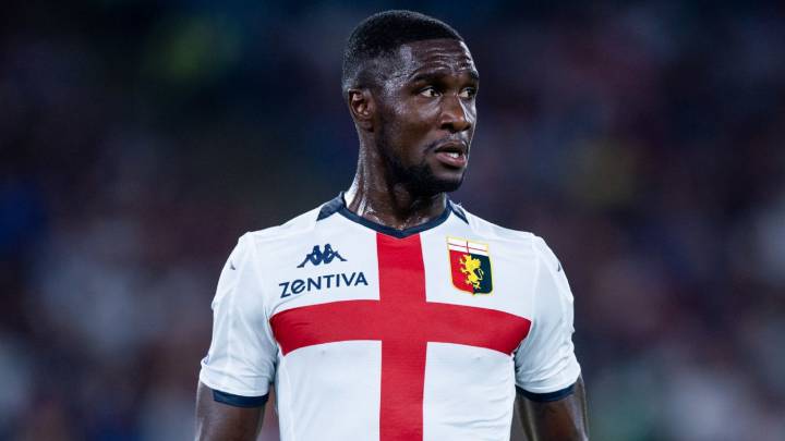 Cristian Zapata ante Cagliari