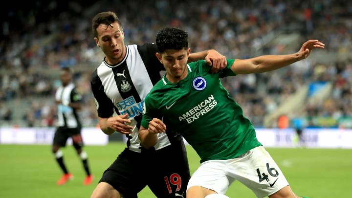 Steven Alzate, jugador colombiano del righton and Hove Albion