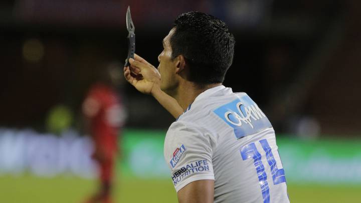 Un cuchillo cayó desde la tribuna del Atanasio a los jugadores de Millonarios