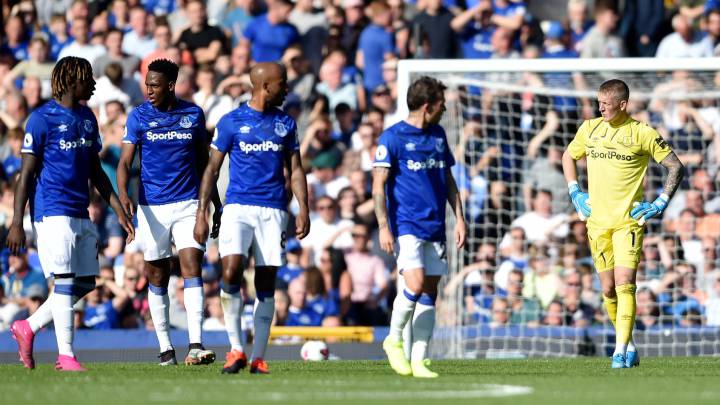 El Everton de Mina criticado por su actitud