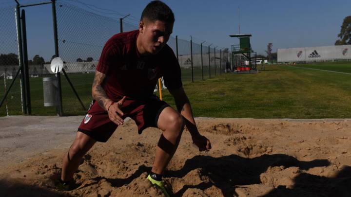 Juan Fernando Quintero entrena con River Plate mientras se recupera