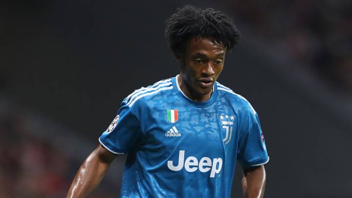Juan Guillermo Cuadrado seguiría como lateral en Juventus ante la lesión de Danilo.