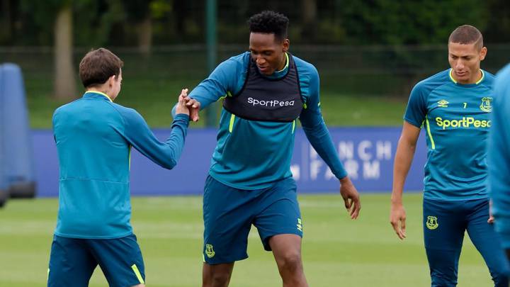 Marco Silva, contento con la evolución de Yerry Mina en Everton.