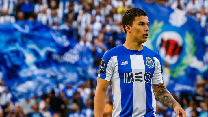 Matheus Uribe, el líder del mediocampo del Porto.