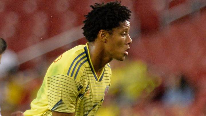 Yario Moreno con la camiseta de la Selección Colombia en Amistoso ante Venezuela