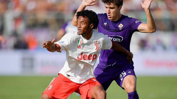 Juan Guillermo Cuadrado ante la Fiorentina