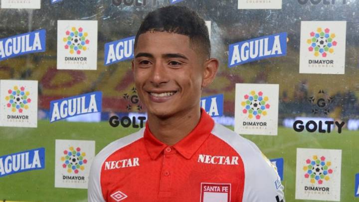 Edwin Herrera en el partido entre Santa Fe y Bucaramanga por la Liga Águila