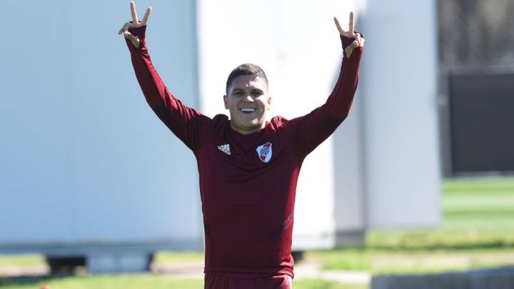 Juan Fernando Quintero durante un entrenamiento de River Plate en Argentina