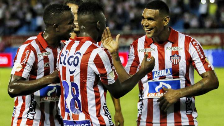 Luis Narváez celebra su gol de penal ante Deportivo Cali