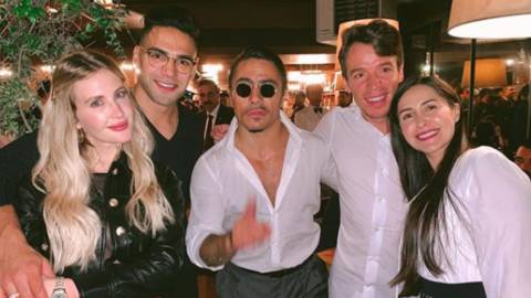 Falcao y Rigoberto Urán cenaron junto a Salt Bae. El futbolista colombiano y el reconocido ciclista coincidieron en Estambul donde vive el futbolista