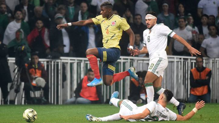 La Selección Colombia cierra su gira en Europa con un empate ante Chile y una derrota ante Argelia