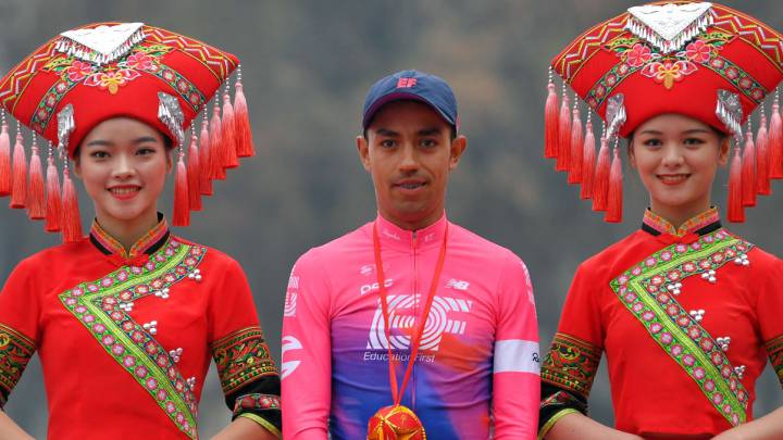Daniel Felipe Martínez en el podio del Tour de Guangxi