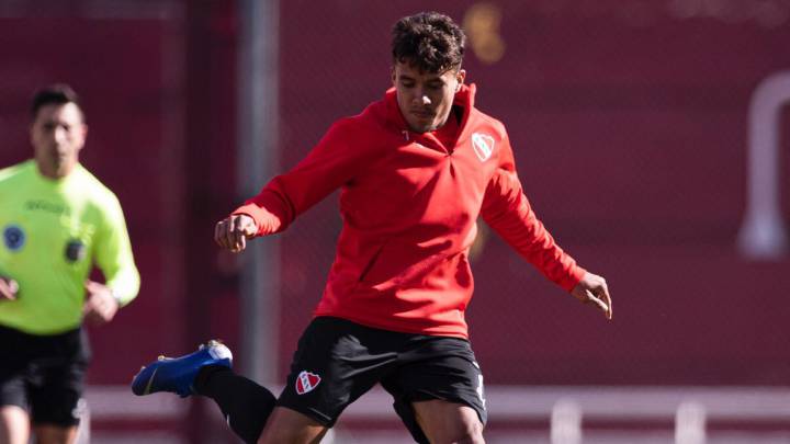 Andrés Roa en un entrenamiento con Independiente
