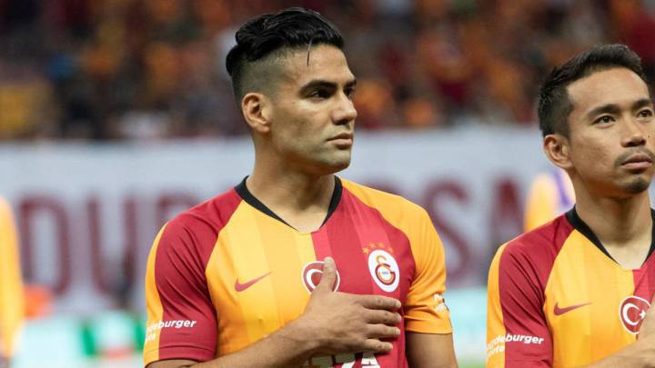 Falcao García continuará su tratamiento en España y según el técnico Fatih Terim, se perderá el juego ante el Madrid por la Champions League