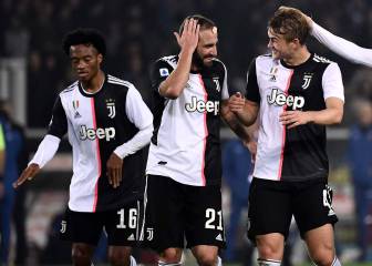 La Juventus gana, mantiene el liderato y Cuadrado se destaca