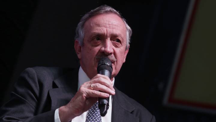 Enrique Camacho se habría reunido con Alberto Gamero