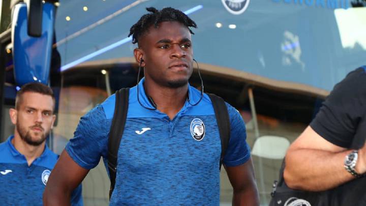 Duván Zapata alistando un entrenamiento de Atalanta