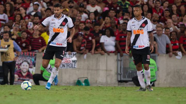 Oswaldo Henríquez junto a Fredy Guarín en Vasco da Gama