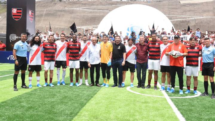 Juan Pablo Ángel y Mario Alberto Yepes en Lima previo a la final de la Copa Libertadores